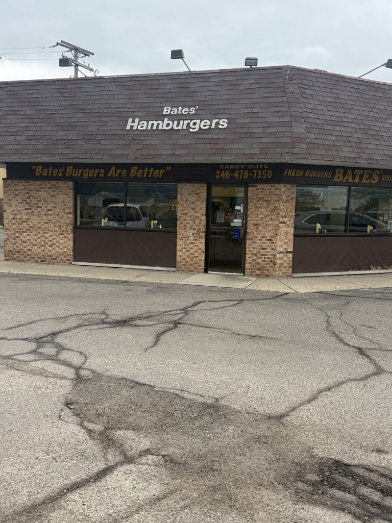 Bates Hamburgers in Farmington Hills