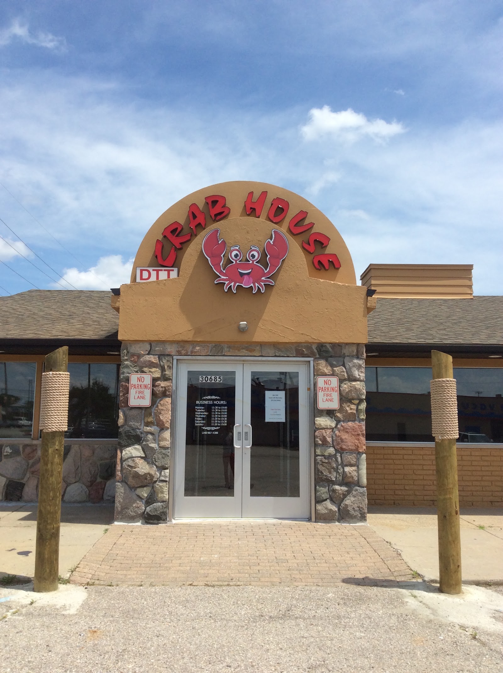 Detroit Crab House in Farmington Hills