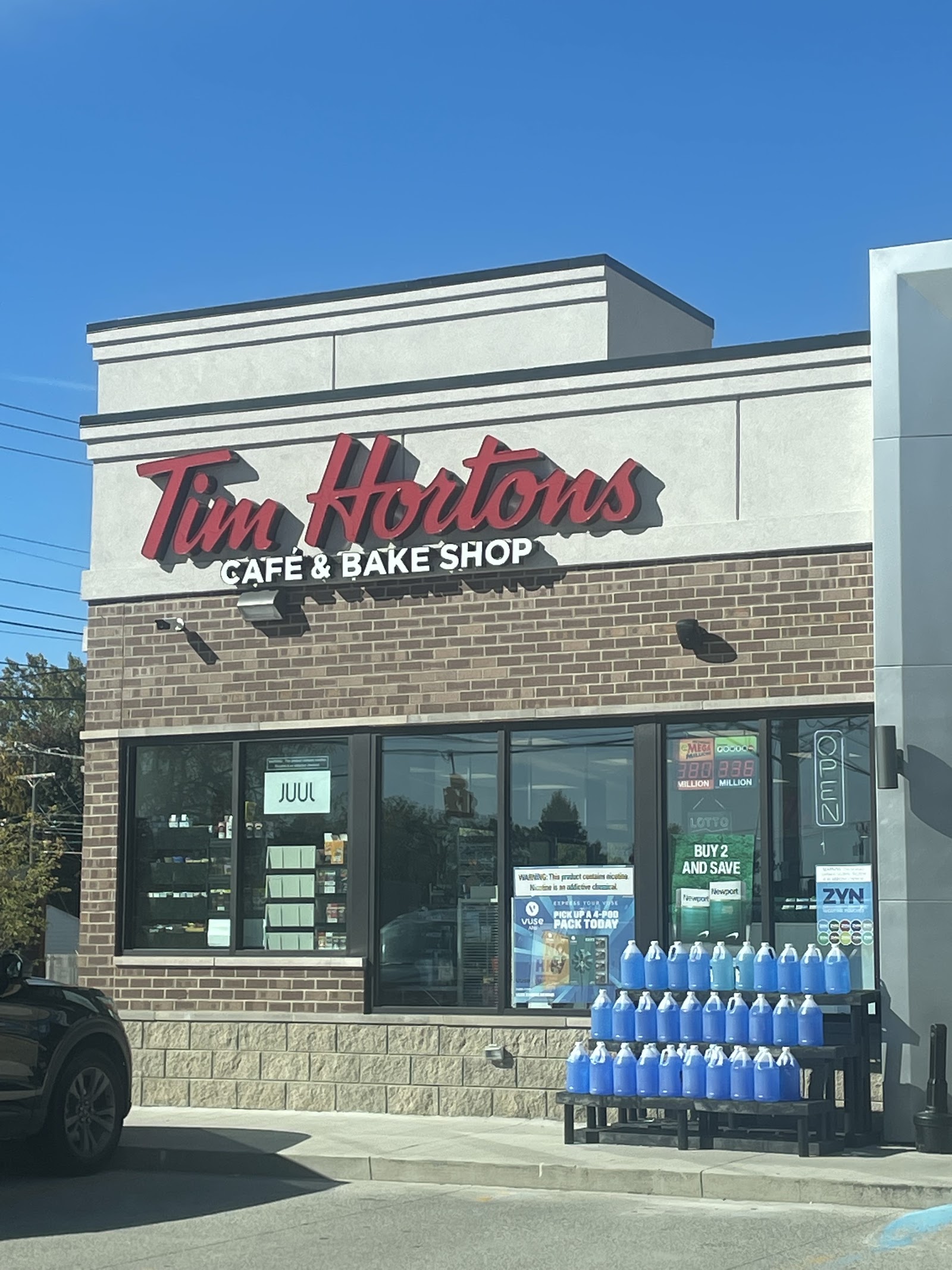 Tim Hortons — photo