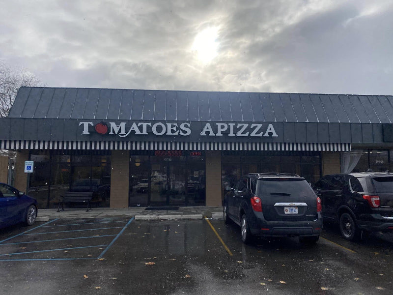 Tomatoes APizza (14 Mile Rd) in Farmington Hills